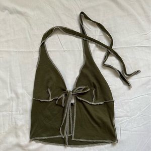 Flirty 🫒 olive green halter top.